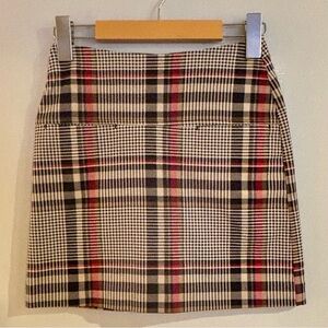 H&M| Classic Plaid Mini Skirt w/Front Pockets in Black, Red, White on Tan, Sz 0P